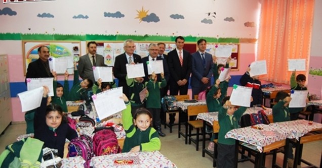 Vali özcan: çocuklarımızın karneleri hepimizin ... Vali özcan: çocuklarımızın karneleri hepimizin ...